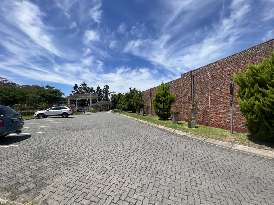 4 Bedroom Property for Sale in Beacon Bay Eastern Cape